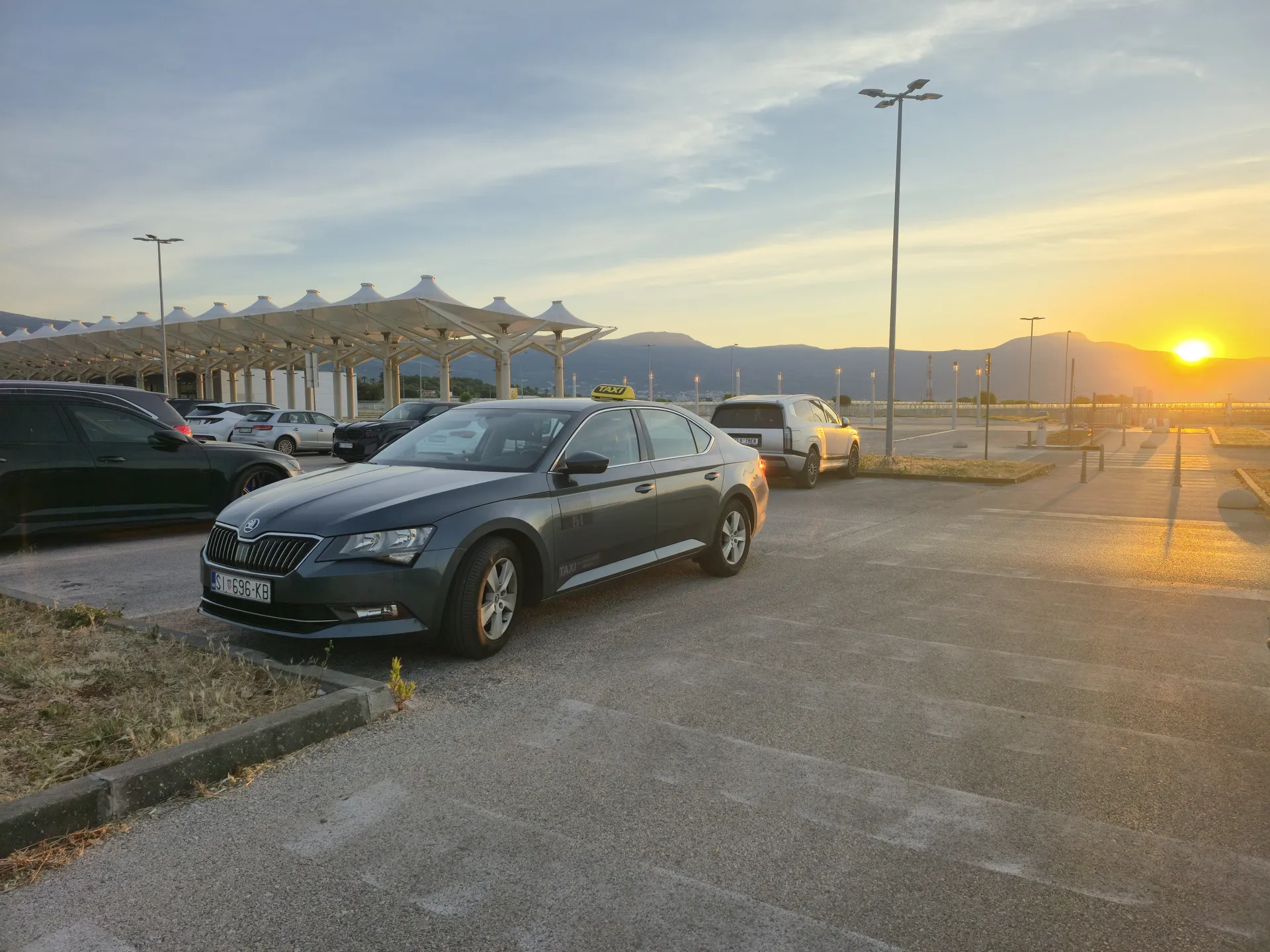 Airport transfer from Bilo: TAXI Antonio's Škoda Superb at Split Airport